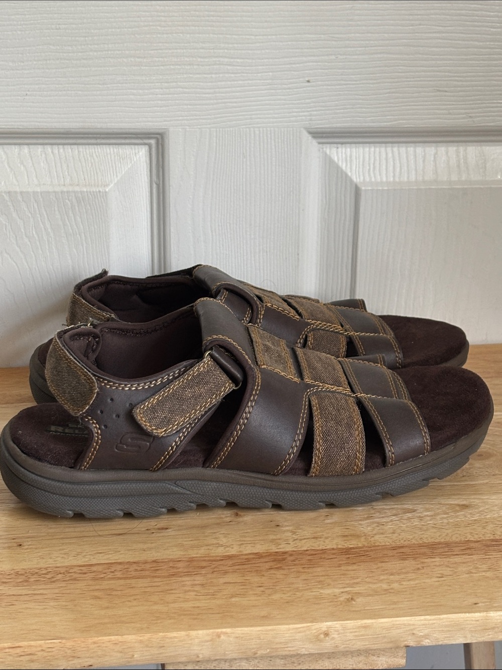 Skechers Mens Brown Strappy Fisherman Sandals Size 12 Memory Foam Relaxed Fit